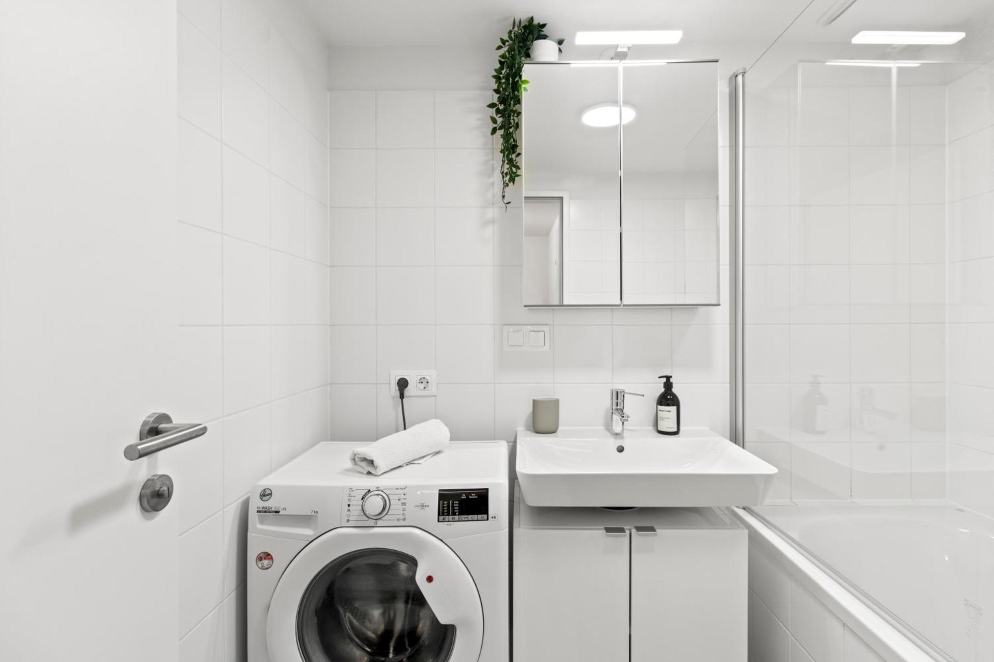 Balcony Apartment I 50 M² I Near City Center Vienna Luaran gambar