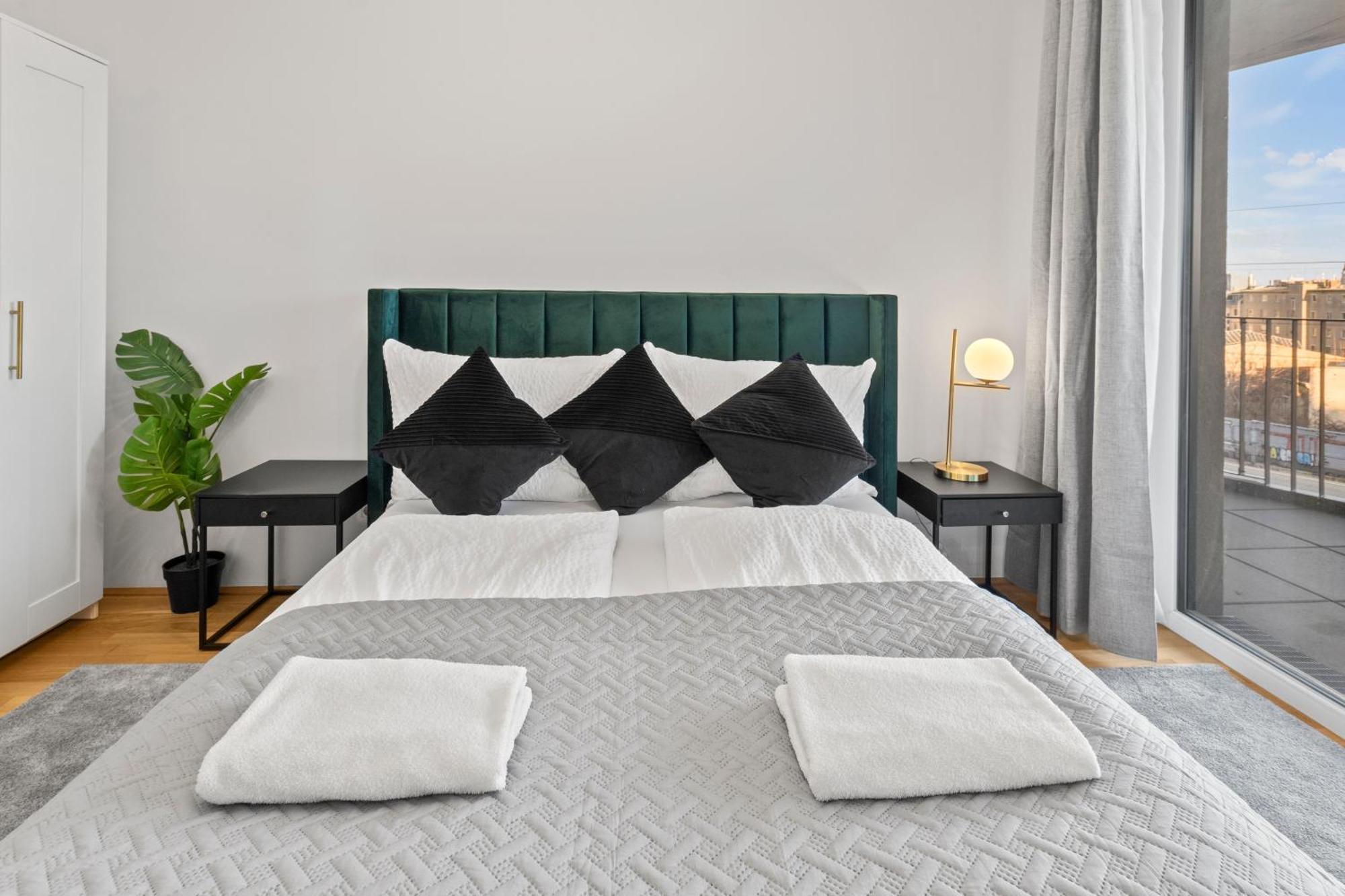 Balcony Apartment I 50 M² I Near City Center Vienna Luaran gambar